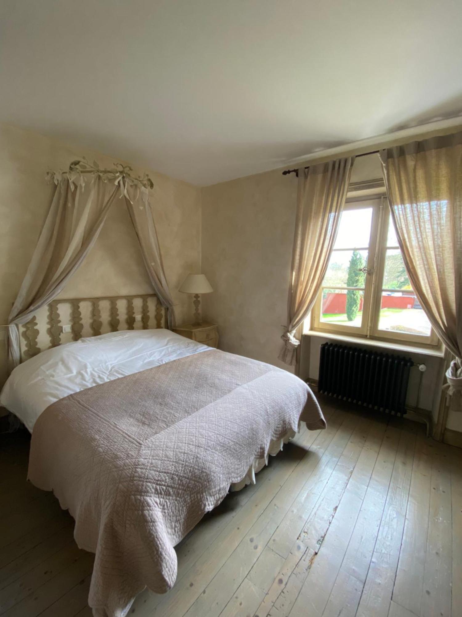 Hotel Les Jardins De La Tour Châtillon-sur-Chalaronne Exterior foto
